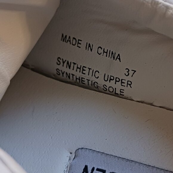 Steve Madden White Gold Studded Snakeskin Fashion Vegan Sneakers Size 6.5 - Picture 11 of 15